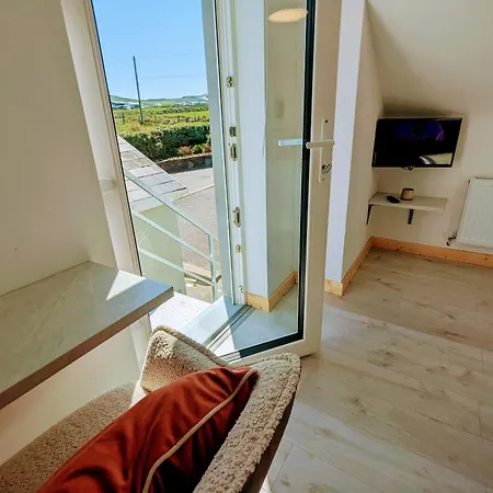 Skellig View Kerry Cliffs View Balcony Apartment *
